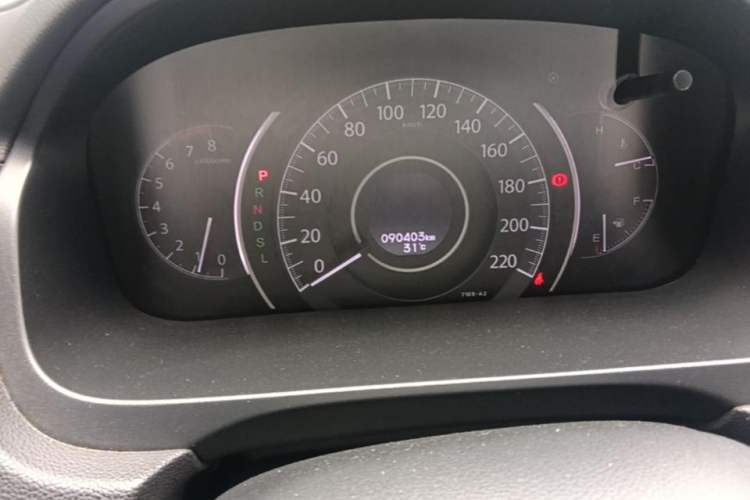 Used Honda CR-V 2016 2.0L Two-Wheel Drive Classic Edition Odometer Close Up