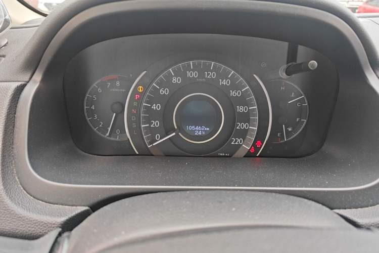 Used Honda CR-V 2016 2.0L Two-Wheel Drive Classic Edition Odometer Close Up