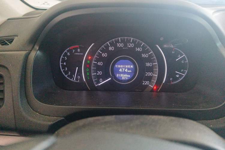 Used Honda CR-V 2016 2.0L Two-Wheel Drive Classic Edition Odometer Close Up