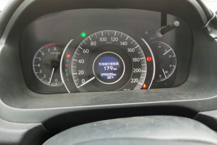Used Honda CR-V 2016 2.0L Two-Wheel Drive Classic Edition Odometer Close Up