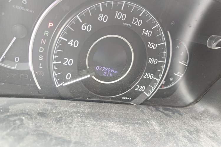 Used Honda CR-V 2016 2.0L two-wheel drive Urban Edition Odometer Close Up