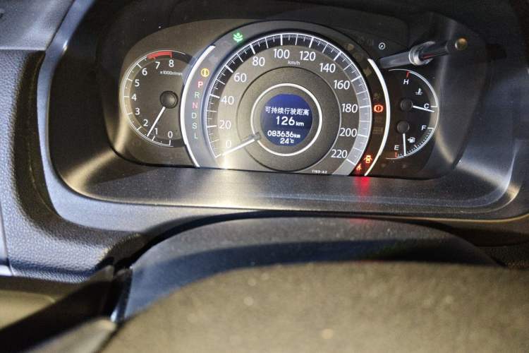 Used Honda CR-V 2016 2.0L two-wheel drive Urban Edition Odometer Close Up