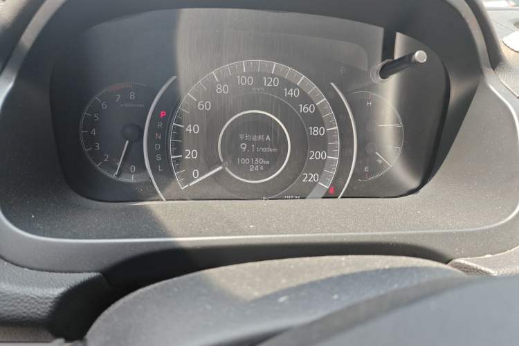 Used Honda CR-V 2016 2.0L Two-Wheel Drive Classic Edition Odometer Close Up