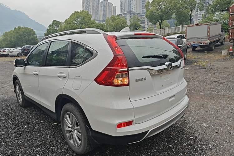 Used Honda CR-V 2016 2.0L two-wheel drive Urban Edition Rear Left 45 Deg