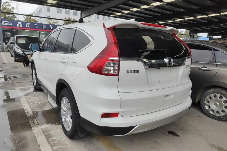 Used Honda CR-V 2016 2.0L two-wheel drive Urban Edition Rear Left 45 Deg