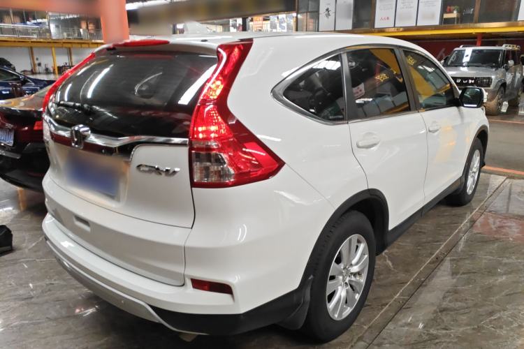 Used Honda CR-V 2016 2.0L Two-Wheel Drive Classic Edition Rear Right 45 Deg