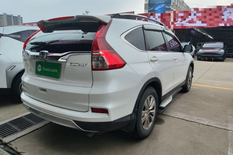 Used Honda CR-V 2016 2.0L Two-Wheel Drive Classic Edition Rear Right 45 Deg