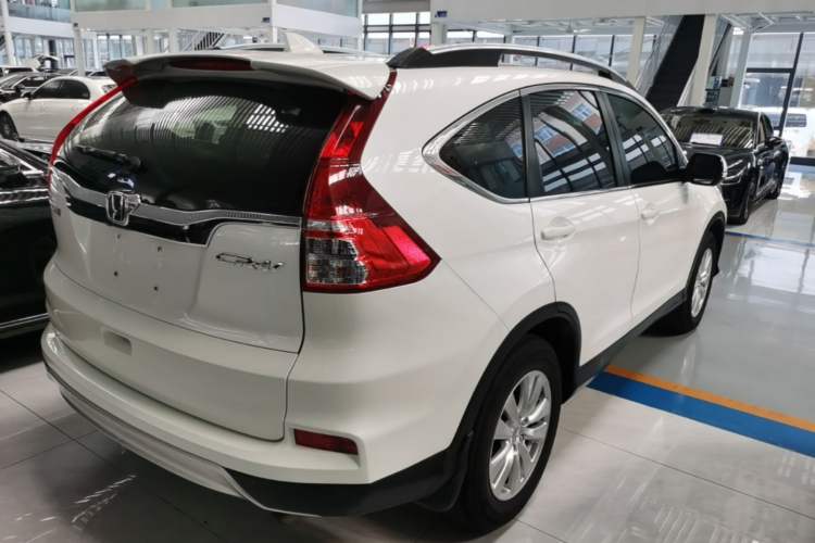 Used Honda CR-V 2016 2.0L two-wheel drive Urban Edition Rear Right 45 Deg