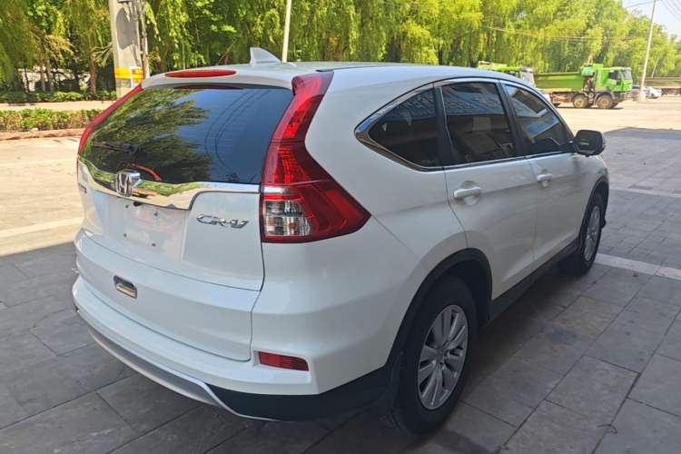 Used Honda CR-V 2016 2.0L two-wheel drive Urban Edition Rear Right 45 Deg