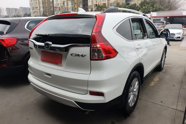 Used Honda CR-V 2016 2.0L two-wheel drive Urban Edition Rear Right 45 Deg