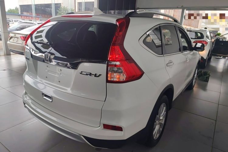 Used Honda CR-V 2016 2.0L two-wheel drive Urban Edition Rear Right 45 Deg