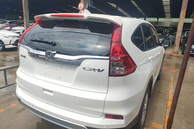 Used Honda CR-V 2016 2.0L two-wheel drive Urban Edition Rear Right 45 Deg
