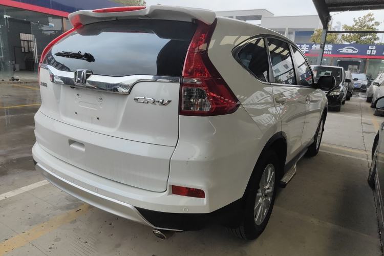 Used Honda CR-V 2016 2.0L two-wheel drive Urban Edition Rear Right 45 Deg
