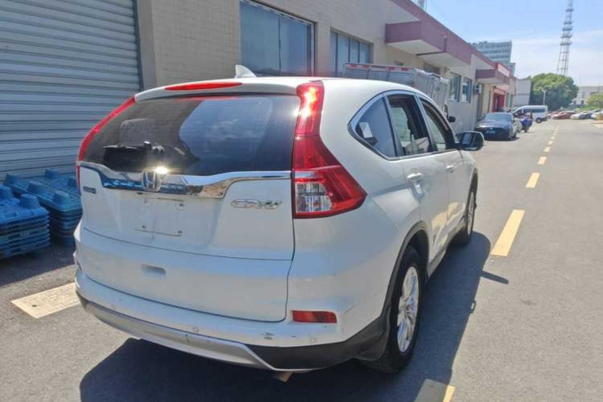 Used Honda CR-V 2016 2.0L two-wheel drive Urban Edition Rear Right 45 Deg