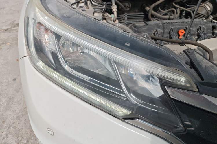 Used Honda CR-V 2016 2.0L two-wheel drive Urban Edition Right Front Headlight