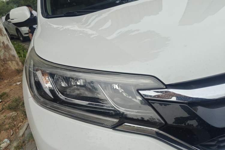 Used Honda CR-V 2016 2.0L two-wheel drive Urban Edition Right Front Headlight