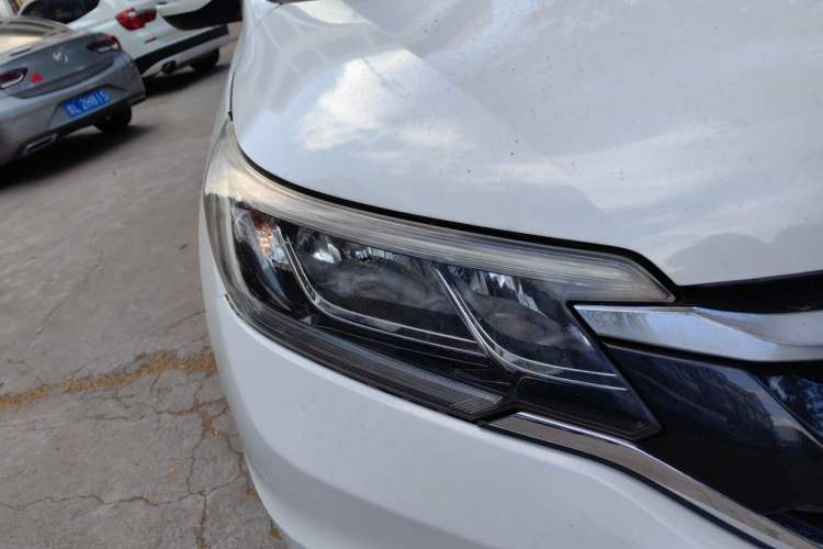 Used Honda CR-V 2016 2.0L two-wheel drive Urban Edition Right Front Headlight
