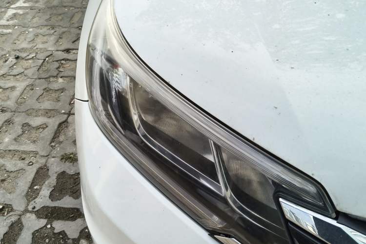 Used Honda CR-V 2016 2.0L two-wheel drive Urban Edition Right Front Headlight