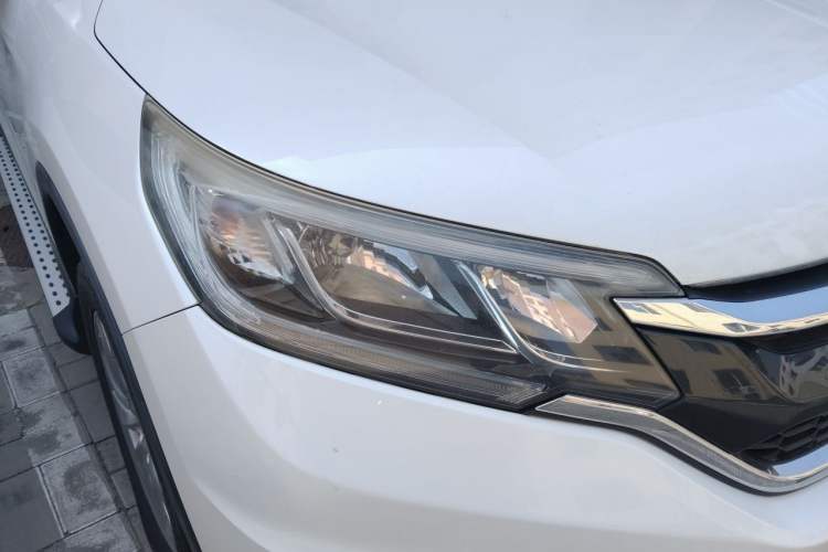 Used Honda CR-V 2016 2.0L two-wheel drive Urban Edition Right Front Headlight