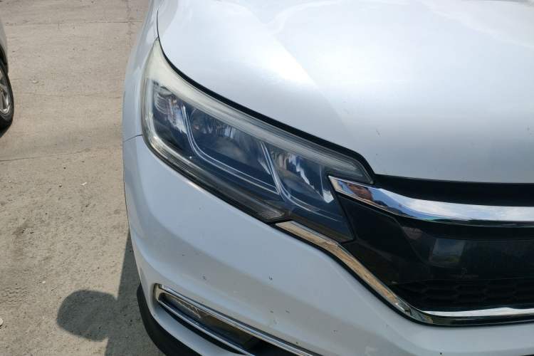 Used Honda CR-V 2016 2.0L Two-Wheel Drive Classic Edition Right Front Headlight