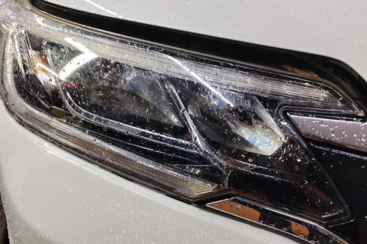 Used Honda CR-V 2016 2.0L two-wheel drive Urban Edition Right Front Headlight