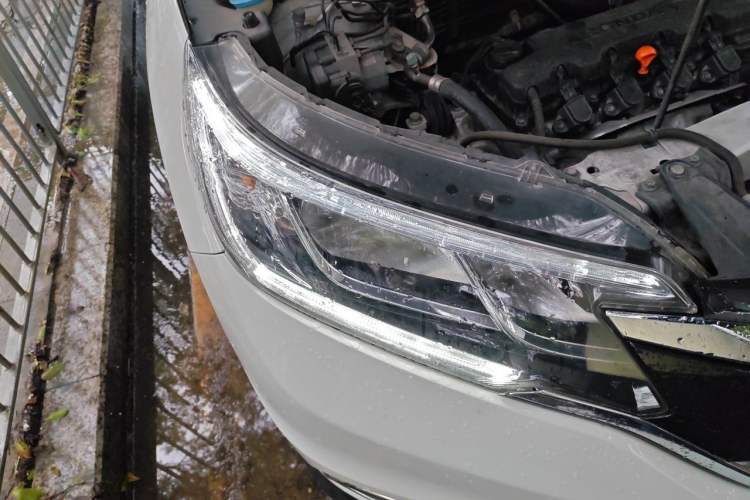 Used Honda CR-V 2016 2.0L two-wheel drive Urban Edition Right Front Headlight