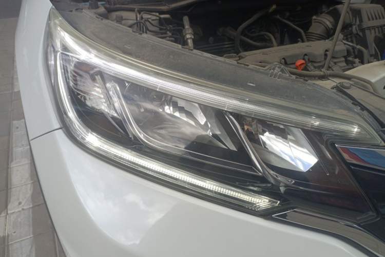 Used Honda CR-V 2016 2.0L two-wheel drive Urban Edition Right Front Headlight