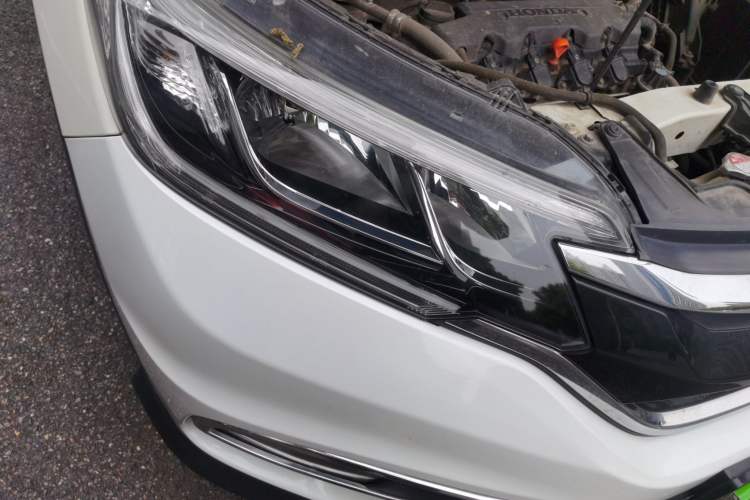 Used Honda CR-V 2016 2.0L Two-Wheel Drive Classic Edition Right Front Headlight