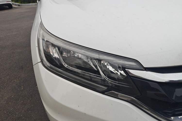 Used Honda CR-V 2016 2.0L two-wheel drive Urban Edition Right Front Headlight