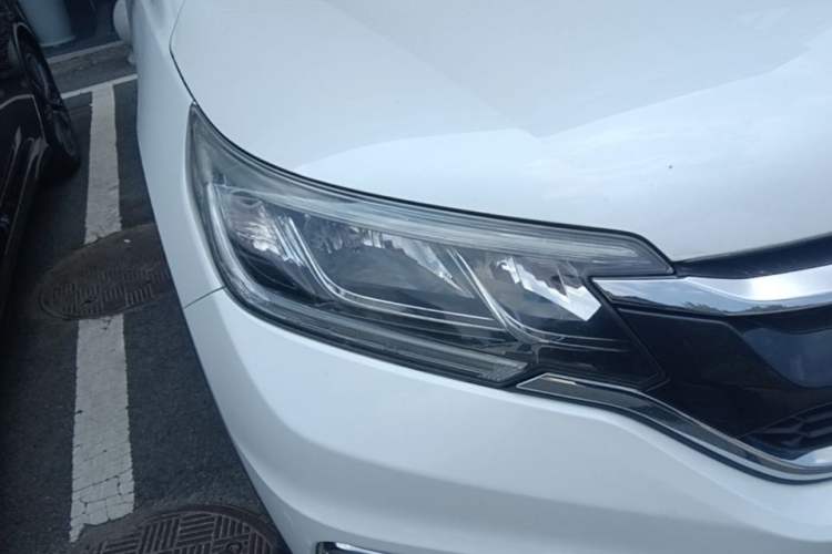 Used Honda CR-V 2016 2.0L Two-Wheel Drive Classic Edition Right Front Headlight