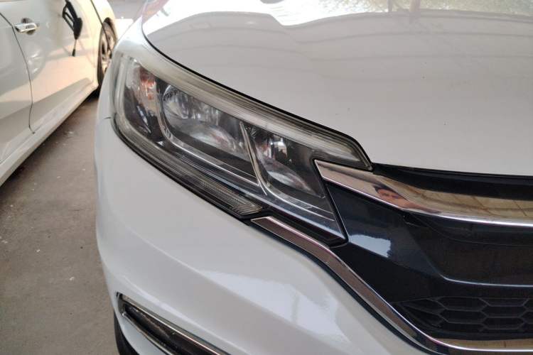 Used Honda CR-V 2016 2.0L two-wheel drive Urban Edition Right Front Headlight