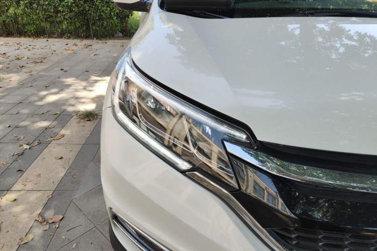 Used Honda CR-V 2016 2.0L two-wheel drive Urban Edition Right Front Headlight