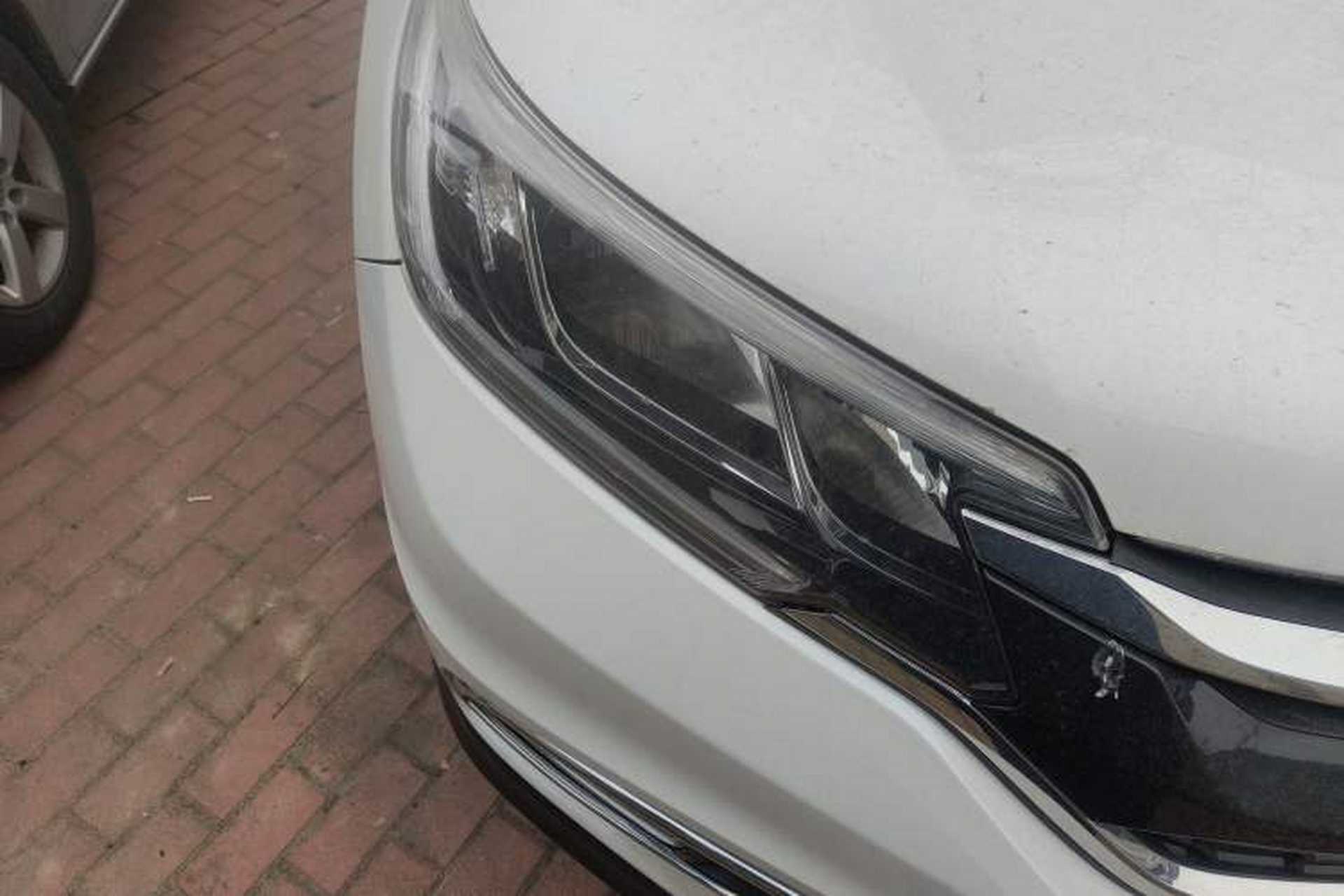 Used Honda CR-V 2016 2.0L two-wheel drive Urban Edition Right Front Headlight