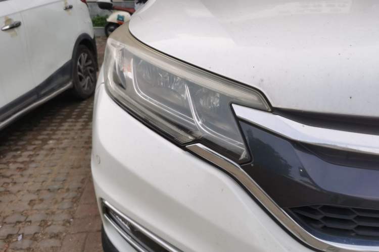 Used Honda CR-V 2016 2.0L Two-Wheel Drive Classic Edition Right Front Headlight