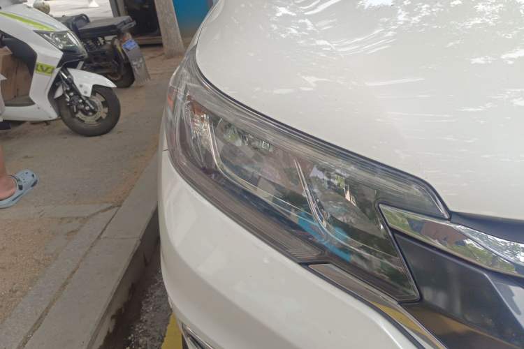 Used Honda CR-V 2016 2.0L two-wheel drive Urban Edition Right Front Headlight