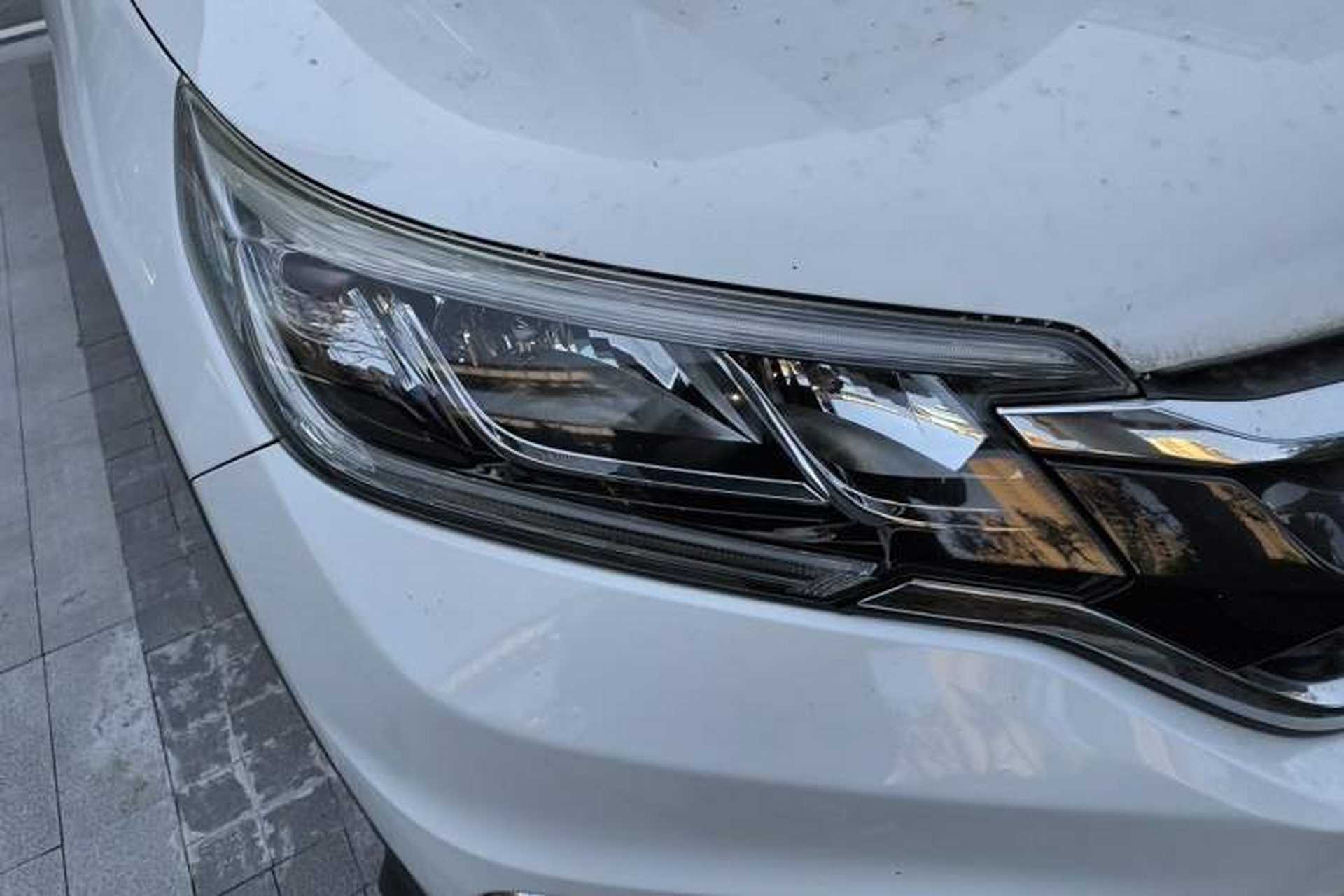 Used Honda CR-V 2016 2.0L Two-Wheel Drive Classic Edition Right Front Headlight