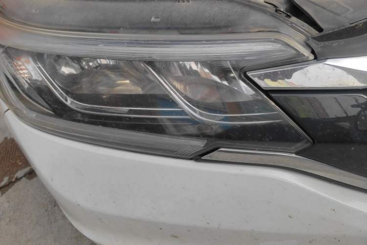 Used Honda CR-V 2016 2.0L two-wheel drive Urban Edition Right Front Headlight