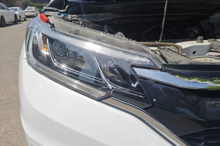 Used Honda CR-V 2016 2.0L two-wheel drive Urban Edition Right Front Headlight