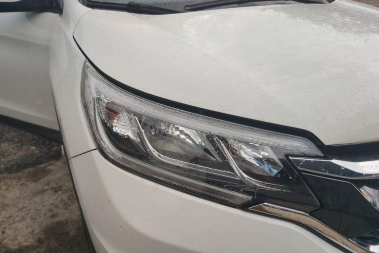 Used Honda CR-V 2016 2.0L two-wheel drive Urban Edition Right Front Headlight