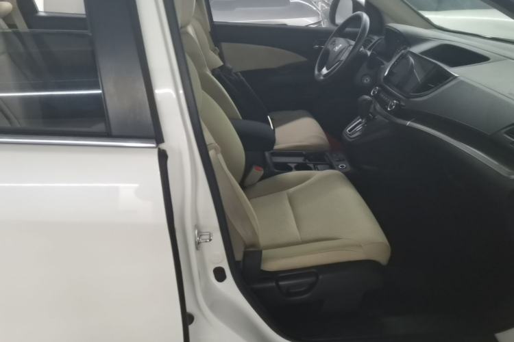 Used Honda CR-V 2016 2.0L Two-Wheel Drive Classic Edition Right Front Seat