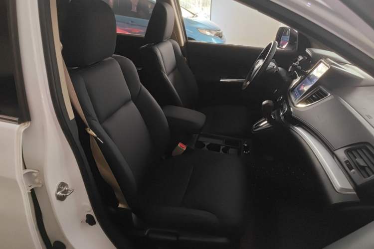 Used Honda CR-V 2016 2.0L Two-Wheel Drive Classic Edition Right Front Seat