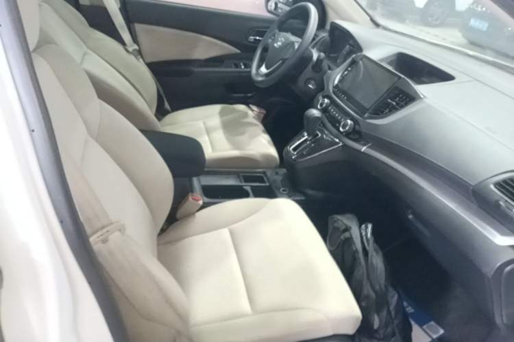 Used Honda CR-V 2016 2.0L Two-Wheel Drive Classic Edition Right Front Seat