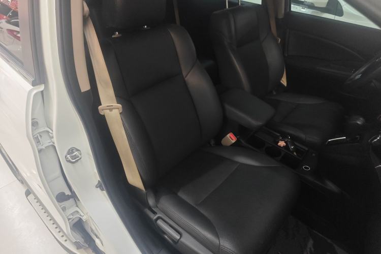 Used Honda CR-V 2016 2.0L two-wheel drive Urban Edition Right Front Seat