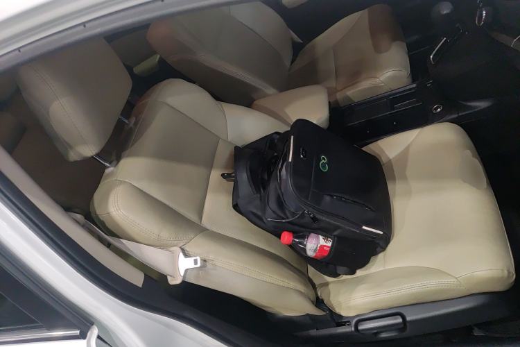 Used Honda CR-V 2016 2.0L Two-Wheel Drive Classic Edition Right Front Seat