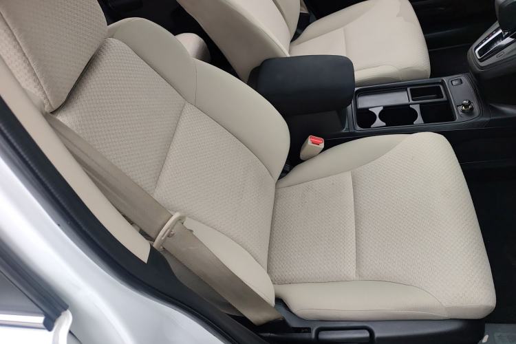 Used Honda CR-V 2016 2.0L two-wheel drive Urban Edition Right Front Seat