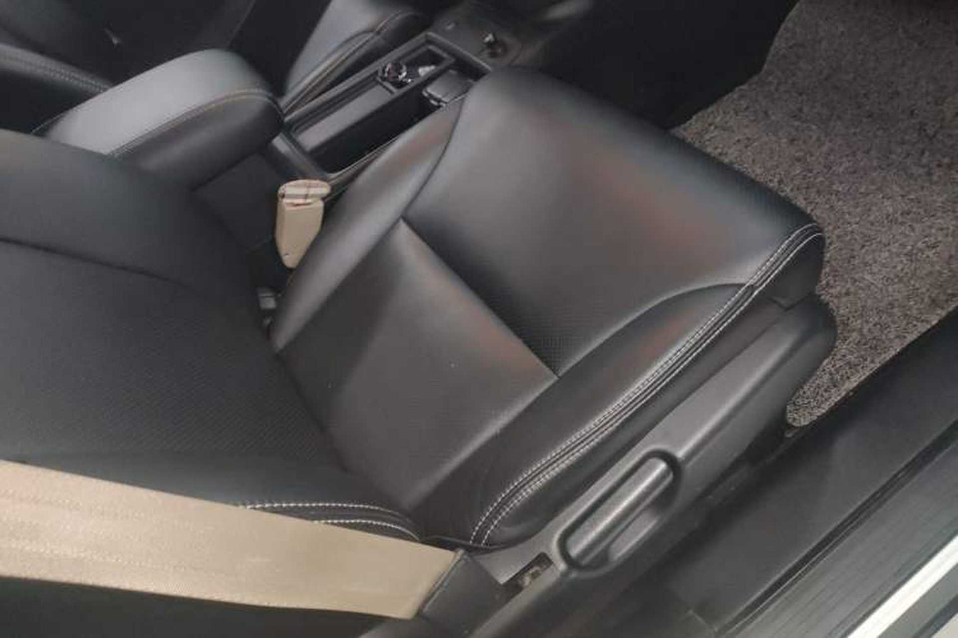 Used Honda CR-V 2016 2.0L two-wheel drive Urban Edition Right Front Seat