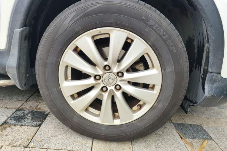 Used Honda CR-V 2016 2.0L Two-Wheel Drive Classic Edition Right Front Wheel Hub