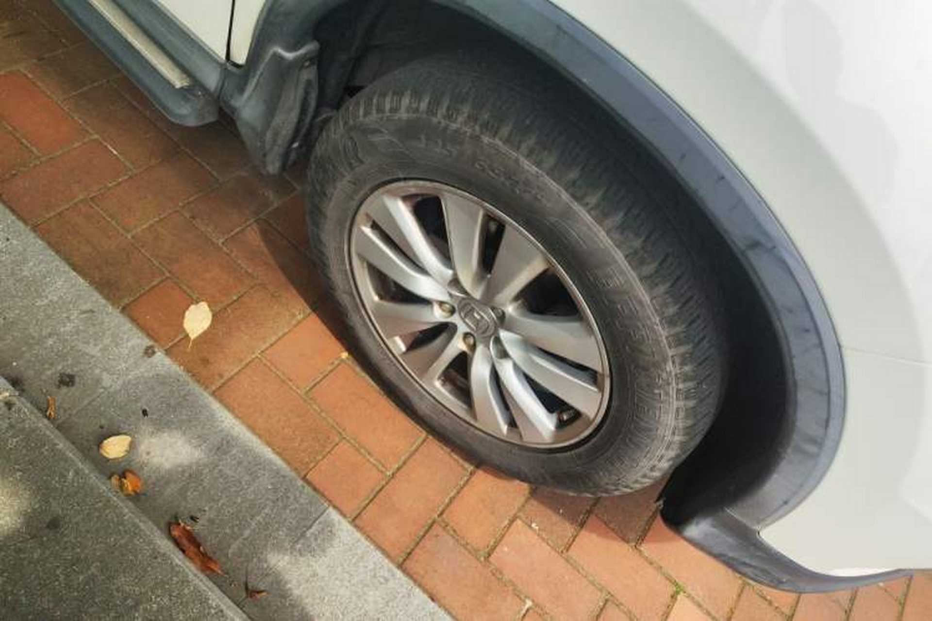 Used Honda CR-V 2016 2.0L two-wheel drive Urban Edition Right Front Wheel Hub