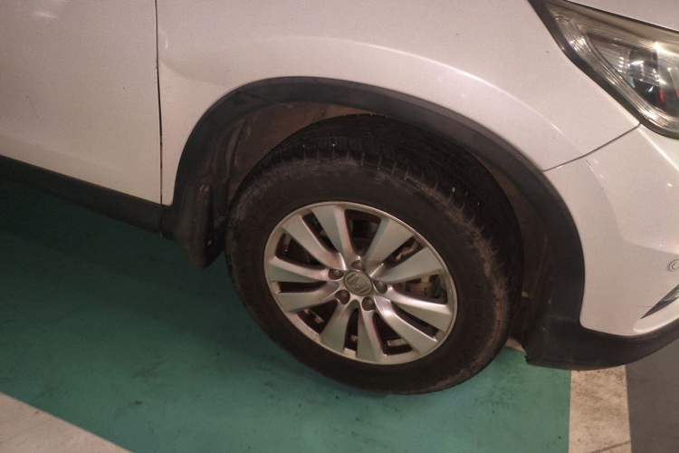 Used Honda CR-V 2016 2.0L Two-Wheel Drive Classic Edition Right Front Wheel Hub