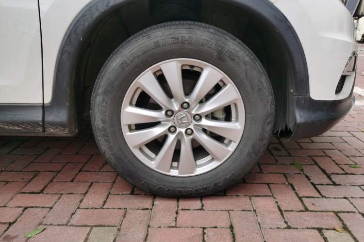 Used Honda CR-V 2016 2.0L two-wheel drive Urban Edition Right Front Wheel Hub